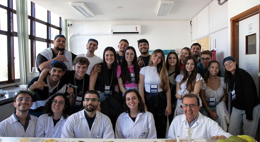 AGRO DE PORTAS ABERTAS: Estudantes de jornalismo fazem imersão no setor